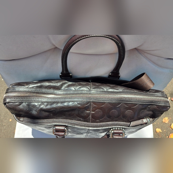 Authentic Coach Choclate Brown Embossed Leather Briefcase. No G1093- 70251 - Picture 7 of 13